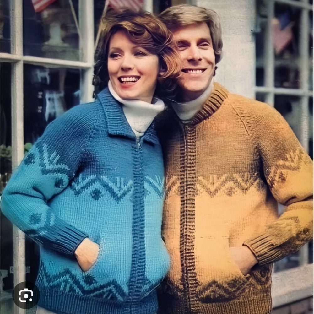 Women's Blue Patterned Cardigan Sweater - Picture 5 of 12